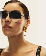 Load image into Gallery viewer, The High Key Aviator by Quay Australia features an ombre lens that fades from black to clear. Perfect for any face size and shape!
