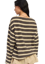 Load image into Gallery viewer, FRANKIE OVERSIZED SWEATER
